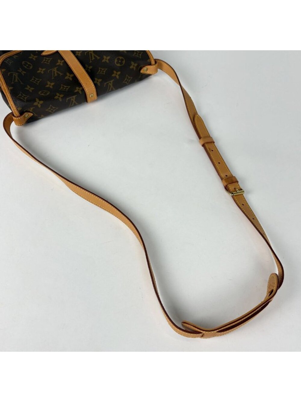 Louis Vuitton Saumur 30 Crossbody Shoulder Bag Monogram Brown - Picture 8 of 9